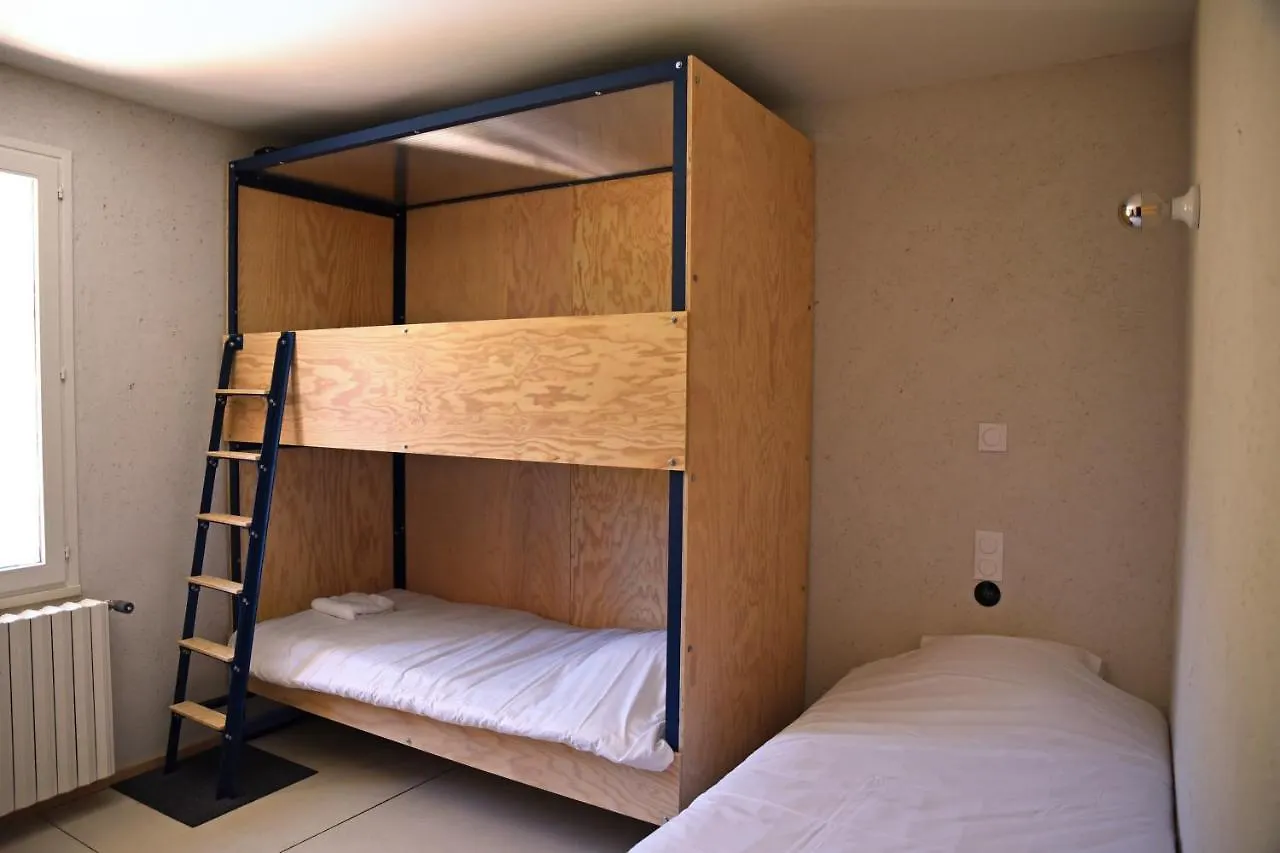 Hostel Quartier Libre Saint-Jean-en-Royans 0*,